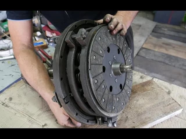 Jak wyregulować sprzęgło Ursus 3512, by uniknąć problemów z działaniem