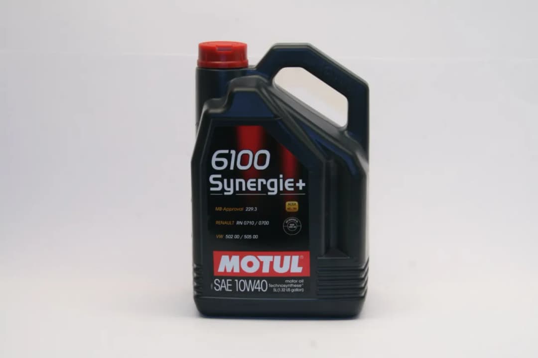 Motul 6100 Synergie+ 10W40 5L - najlepszy wybór dla Twojego silnika