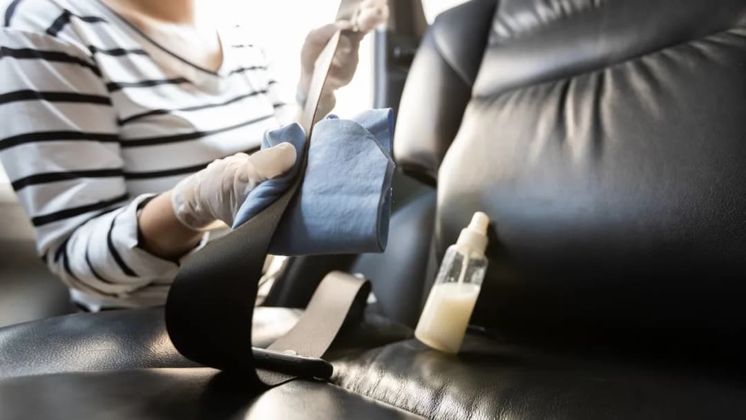 Jak prać pasy bezpieczeństwa, aby uniknąć ich uszkodzenia?